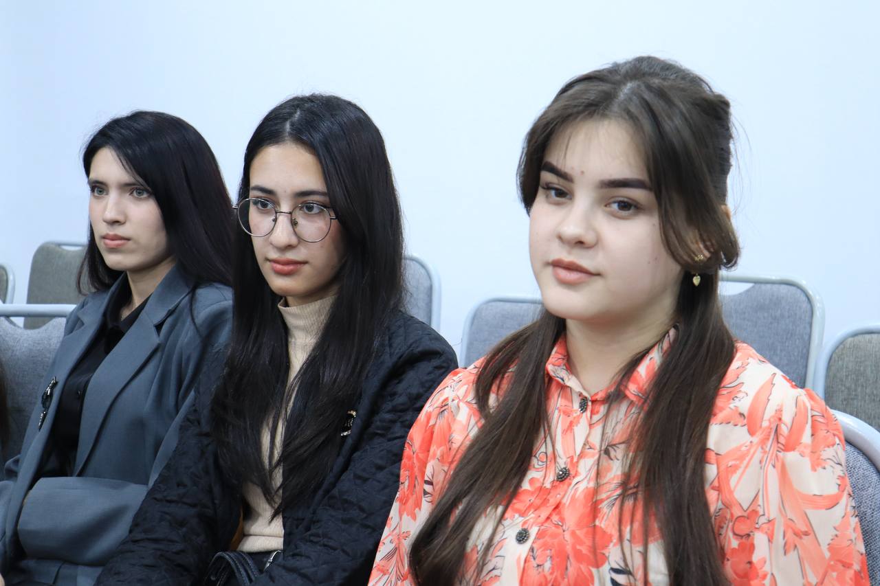 Академик Акмал Саидов разъясняет содержание указа