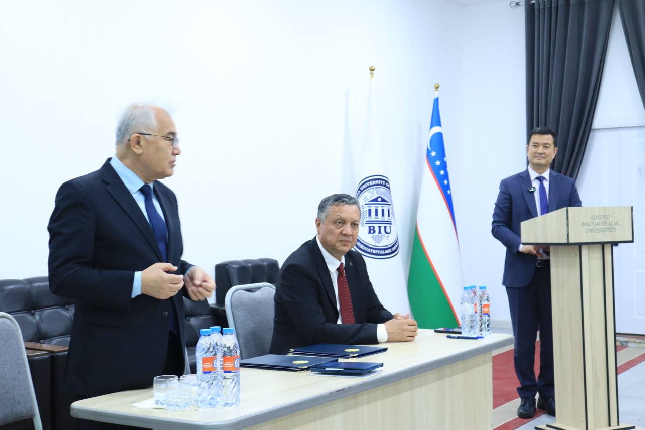 Профессор Тургунов в диалоге со студентами