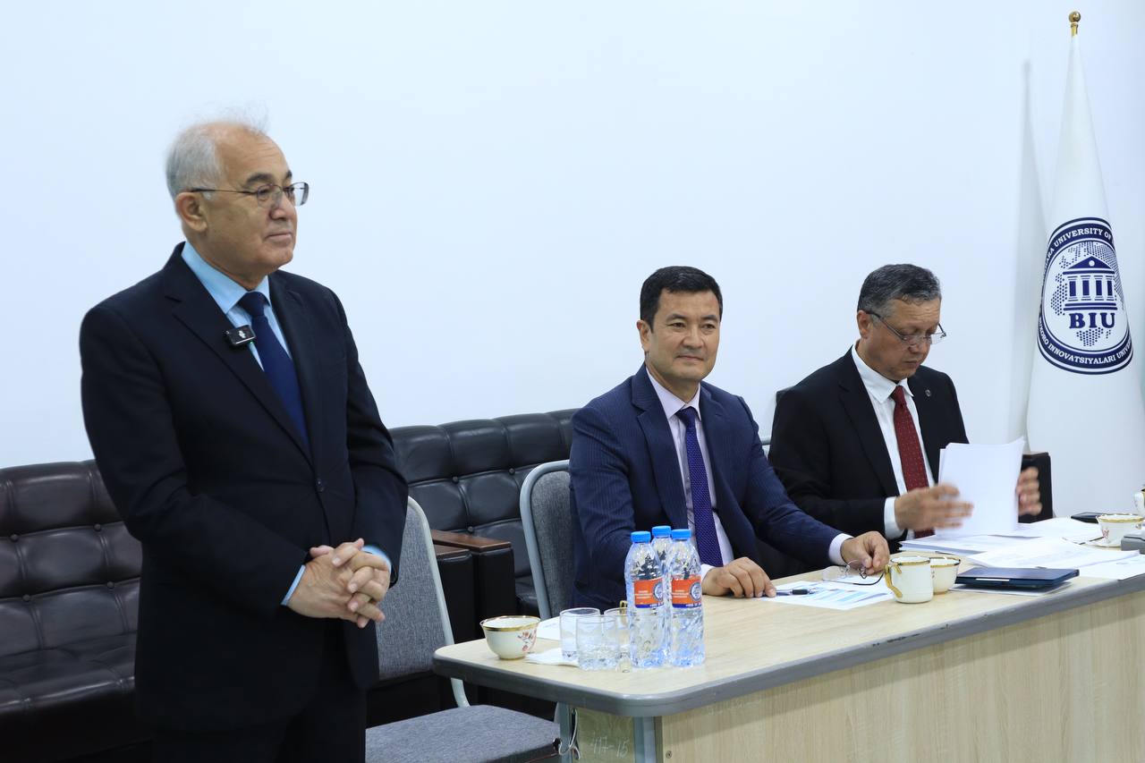 Академик и профессор отвечают на вопросы студентов